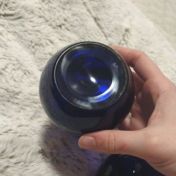 Vintage Set of Two Cobalt Blue Small Mary Gregory Cruets, Ewer Hand Painted Pair - Picture 14 of 15